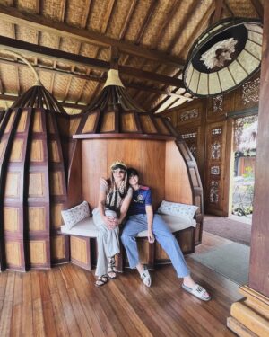 Tamara Bleszynski Instagram - Lovin the vibes 💕