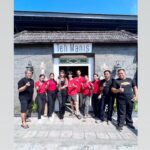 Tamara Bleszynski Instagram - Hari ini kami merayakan Hari Ulang Tahun TEH MANIS dengan makan bersama. Usaha kami belum besar dan team kami juga tidak lah banyak, tapi Kami punya Rasa Syukur yg luar biasa atas Kekeluargaan ini. Terima kasih tak terhingga. Matur Suksma 🙏 ♥️, Keluarga TEH MANIS 🤗