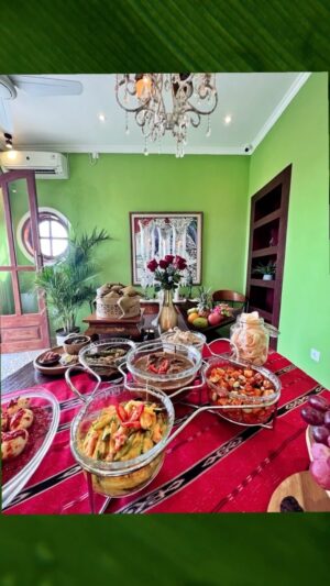 Tamara Bleszynski Instagram - TEH MANIS ‘BUKA’ Lebaran ini dengan Menu2 khas Lebaran. 

♥️,

Teh Manis @tehmanisbali