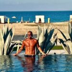 Tamer Hagras Instagram - Beach vibes…. ‎الحمدلله 🤲🏽 #hagrastravels #tamerhagras #hagras #actor #تامرهجرس #هجرس #هجرس_تراڤلز