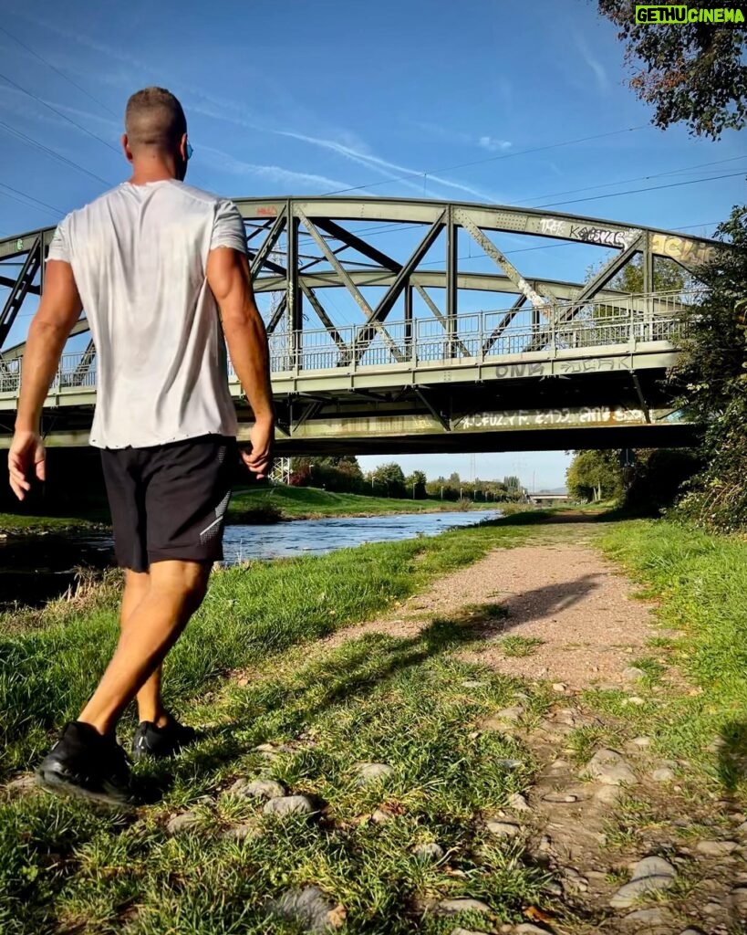 Tamer Hagras Instagram - Running mornings👌 ‎الحمدلله 🤲🏽 #hagrastravels #tamerhagras #hagras #تامرهجرس #هجرس #هجرس_تراڤلز #freiburg 🇩🇪