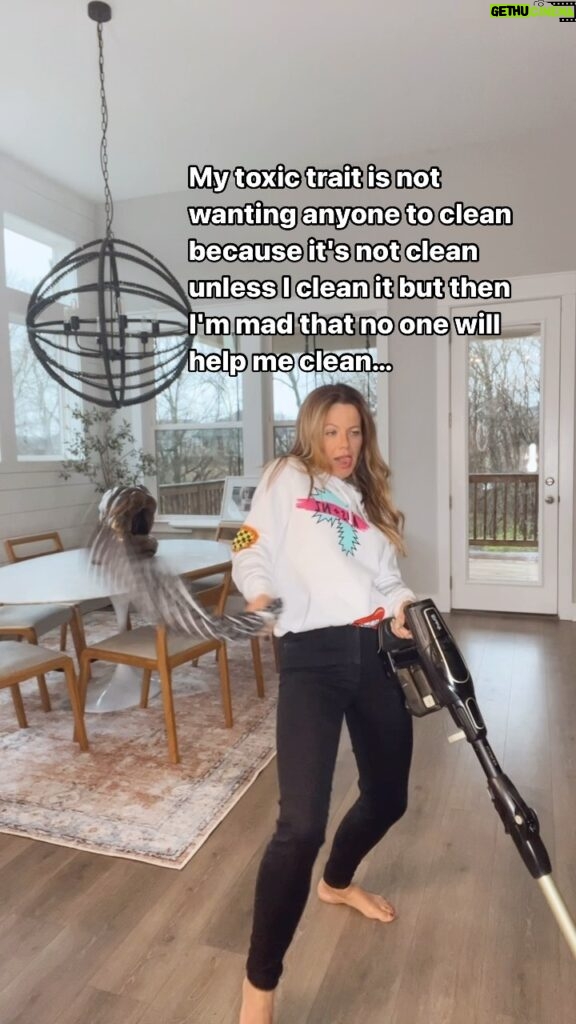Tammin Sursok Instagram - Sundays for me look like… anyone else?! #clean #home #homeownership #target
