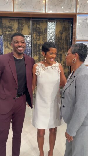 Tamron Hall Instagram - Don’t miss our EXCLUSIVE conversation with @clay_gravesande and Margarita Gravesande from @loveisblindnetflix. TUNE IN! 📺👈