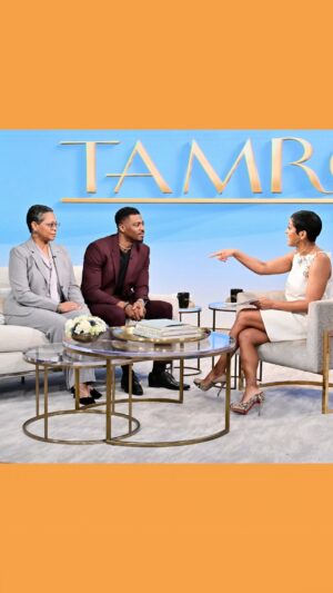 Tamron Hall Instagram - @clay_gravesande from @loveisblindnetflix stops by the show to talk about his current relationship with AD. Plus, Clay’s mom Margarita opens up about witnessing his healing journey.

#loveisblindnetflix #loveisblind #loveisblindreunion