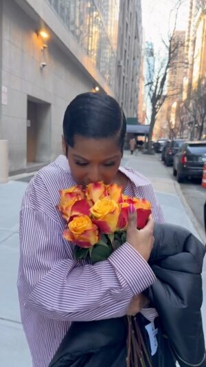 Tamron Hall Instagram - What an amazing week! Thank you to everyone for your kind and amazing words about Watch Where They Hide. Loving the feedback and I’m smelling the roses! Now get the book! Tap the 🔗 up top and join the discussion ✨🤎📚