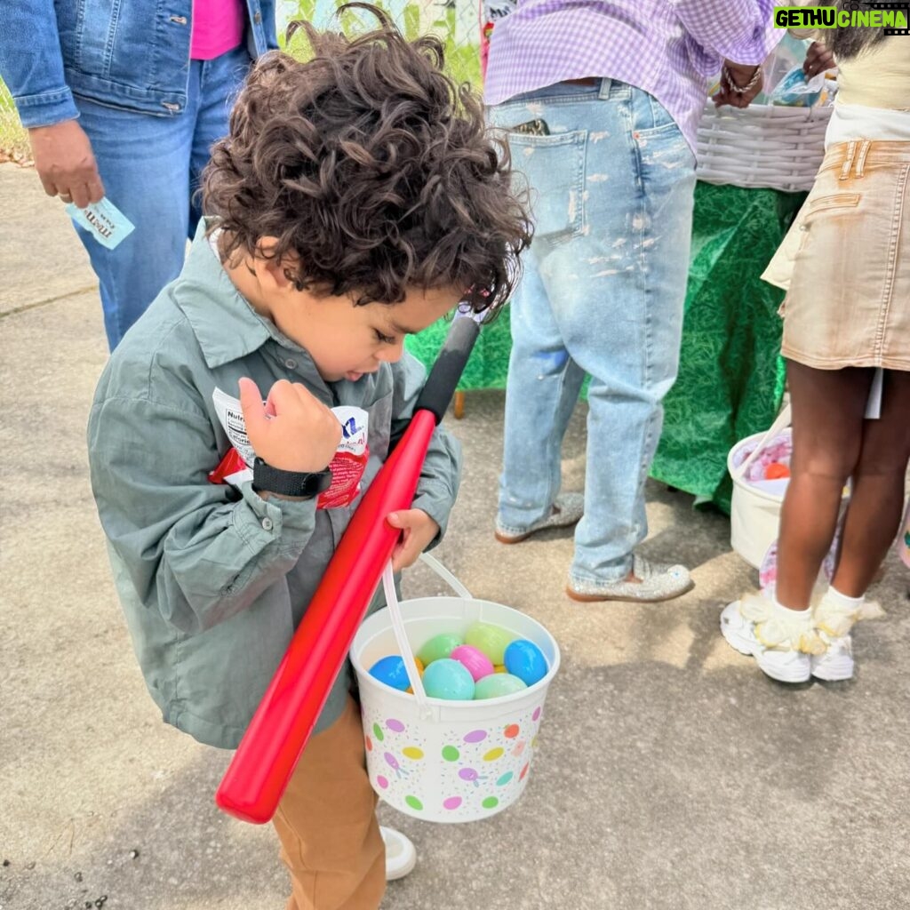 Tamron Hall Instagram - The legendary North Philly Easter egg hunt has a new member Blessed to spend this day with my Philadelphia folks We have counted down all year to this Moses Moment: Happy Easter