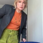 Tania Llasera Instagram - Directo sobre el trabajo de influencer, mi peinado, las vacaciones de verano y el marmite. Tal cual. #esponTania #amiPodcastsoyYO