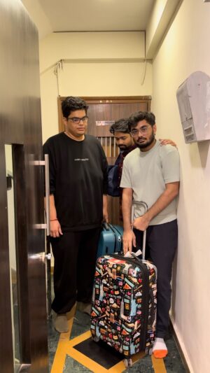 Tanmay Bhat Instagram - alternate caption- THE BOYS
🙂🙂🙂