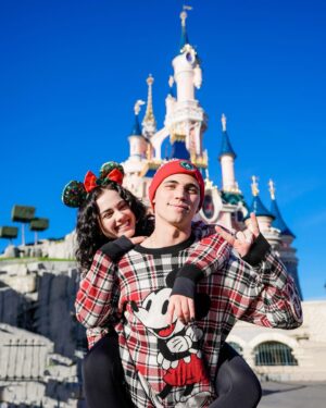 Tanner Buchanan Instagram - Bonjour!!! It’s the Holidays @disneylandparis 

Thank you @disneylandparis for such an amazing time! Loved all the #DisneyXmas decorations and spirit!