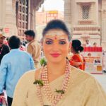 Tanushree Chakraborty Instagram - Lost in the serenity of Kashi Vishwanath 🙏 #divinejourney #KashiVishwanath #Varanasi #HarHarMahadev #Jyotirlinga
