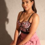 Tanya Chaudhari Instagram - Do you guys like my 90’s fashion style ? . . . . Photography @faizialiphotography Makeup @makeup_asfaque Hair @sisodmanju . . . . #lekepehlapehlapyar #90saesthetic #bts #btsreels #trendingreels #trending #trendingsongs #tanyachaudhari