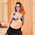 Tanya Chaudhari Instagram - Are you staring at me? . . . . Joggers @hrxbrand Specs @lenskart . . . . #tbt #staringatme #specsy #explore #trendy #tanyachaudhari