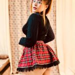 Tanya Chaudhari Instagram - My favourite subject in school was biology🧬 Which was yours? . . . . . #sundayfunday #naughtyworld #biology #student #tanyachaudhari