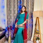 Tanya Chaudhari Instagram - Eid Mubarak 🌙 . . . . #eid #eidmubarak #festival #eidoutfit #sharara #nazakat #tanyachaudhari