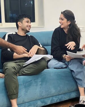 Tanya Maniktala Instagram - Prepping or pretending to prep, what do you think? 🤓🎥