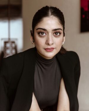 Tanya Maniktala Instagram - Bada Boom, Bada Bling

Styled by - @manekaharisinghani 
Outfit - @skims 
Hair by - @hnmbysnehal 
Makeup by - @makeupbydp18 
Photographer - @ychips