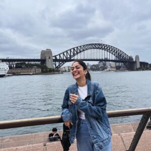 Tanya Maniktala Instagram - Swipe to see me finally being able to (barely) open my eyes while I laugh

Happiest around @sanyamaniktala
