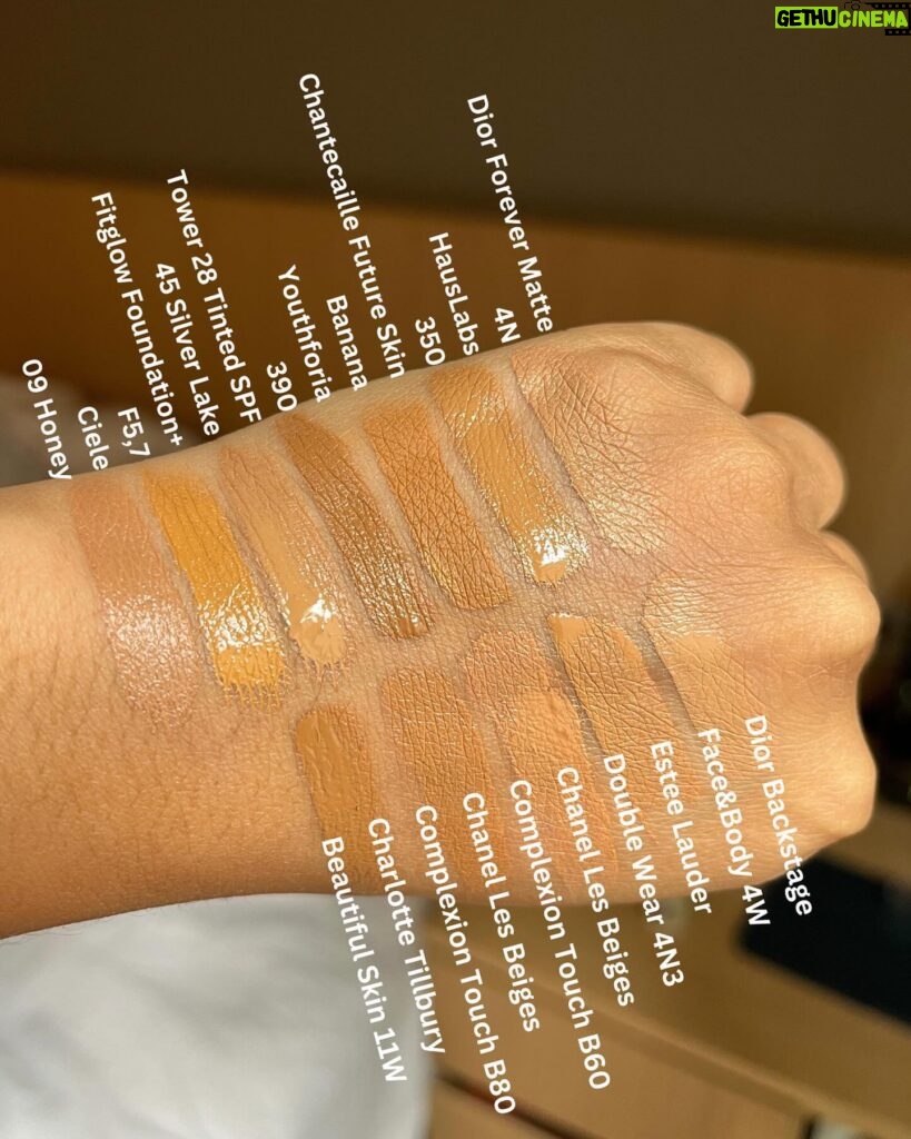 Tara Basro Instagram - Akhirnyaaaa, Ini diaaa swatches complexion products yang aku punya dengan pencahayaan yang beda2. Kalau berdasarkan pengalaman sih yang namanya memilih shade dan undertone yang tepat untuk foundation, concealer, bahkan contour itu mau nangis susahnya apalagi online. kalau lagi nyoba foundation, aku perhatiin ada beberapa brand yang gold warm undertone jadi terlalu kuning di aku tapi kalau neutral juga ada yang malah jadi kusam, tergantung mereknya, tapi aku sih biasanya di antara dua itu. Secara warna, warna kulit sering berubah-ubah, biasanya di kisaran medium tan - medium deep tergantung musim atau seberapa sering kena sinar matahari. Jenis kulit aku kombinasi berminyak. Nah, kalau contour, aku lebih suka warna yang nggak terlalu jauh dari warna kulit dan gak terlalu cool tone biar keliatan natural. Kalau concealer, yang warm undertone cenderung paling cocok. Semoga membantu yaaa! tulis di komen kalau ada pertanyaan dan mungkin nanti aku juga bikin feed beberapa produk lokal atau produk drugstore untuk yang berikutnya #TBmatched ……… Finally! It’s here. These are swatches of complexion products I currently have. I try to show them in different lightings, as we all know, picking the right shade and undertones is a real struggle with foundation, concealer, and even contour! When trying out foundation, I’ve noticed some brands with warm golden undertones would be too yellow on me and neutral undertones would be too dull, so it depends on the brand, but I am in between those two. Shade wise,my skin tone changes. However, I usually land somewhere in the medium tan to medium deep range depending on the season or whether I’m in the sun alot. My skin type is combination oily. When it comes to contouring, I prefer shades that aren’t too far from my skin tone and balanced toned to achieve a more natural appearance. For concealer, warm undertones tend to complement my complexion the best. Hope it helps! Let me know your questions, and maybe I’ll do some local or drugstore products next! #TBmatched #hauslabsfoundation #diorforeverfoundation #charlottetilbury #esteelauderdoublewear #chanellesbeiges #youthforia #cielecosmetics #chantecaille #lysbeauty