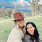 Tara Lipinski Instagram - A weekend filled with laughs til my belly hurt, dancing, eating, girl talk and lots of wine! Love you gals ❣️ #ojaigirlstrip #laughterisgoodforthesoul