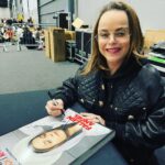Taryn Manning Instagram - Having fun in at @comicconlpool Come see me! #liverpool #england #comicon2022 go grateful to meet all the nice people!