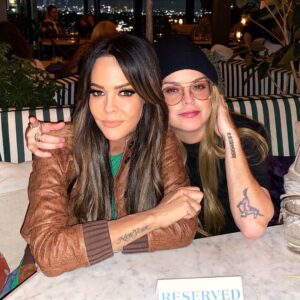 Taryn Manning Instagram - Al and i 🤑❤️ @harrietsrooftop #sundayfunday