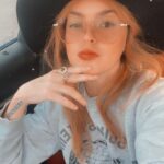 Taryn Manning Instagram - Orange you glad it’s Friday😁 Exciting weekend ahead! Baby showers and knight crowns. Check in on your pals! 🧡