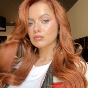 Tasha Ghouri Instagram - Erm hiiiii I did a thing!! Amber spice is here 
Thank you so much @hairbyheather.x and @hairby.stephanie for my new locks!! 💕💞💗