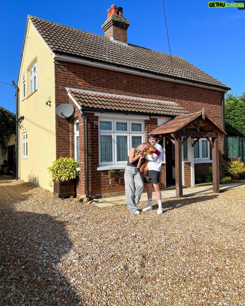 Tasha Ghouri Instagram - From the love island villa to home owners 🏡 We’re so excited that we’ll be doing a full house renovation and making magic! We’ll be sharing all the transformations on @lepageproperties it’s going to be a wild ride but there’s no-one else we’d both rather do it with! We already have exciting plans for this house.. let’s get our renovation boots on and work some magic ☁️🤍 Also we’re just happy for @lunalepage_ to have her own garden now eeeek!!! 🫶🏼