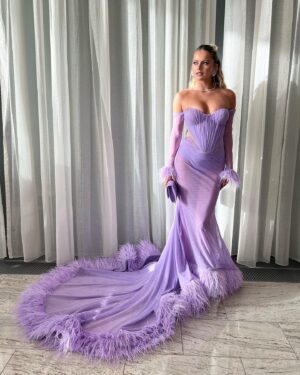 Tasha Ghouri Instagram - lilac dreams 💜 NTA's lets go! ⠀
Hair and MUA @hairbythomastatam @gemflossi ⠀
styling @raywooldridge 
Dress @hana_official1⠀
Diamonds @aariya_diamonds ⠀
@camerontewsonpr⠀ ⠀
Nails @aimz.nails