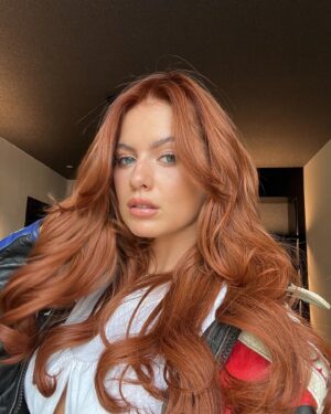 Tasha Ghouri Instagram - Erm hiiiii I did a thing!! Amber spice is here 
Thank you so much @hairbyheather.x and @hairby.stephanie for my new locks!! 💕💞💗