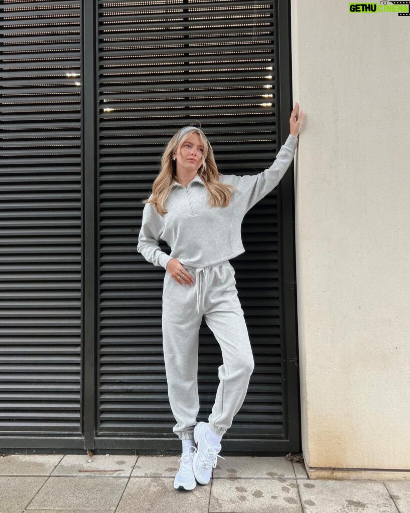 Tasha Ghouri Instagram - Always feeling comfiest in @sweatybetty 🤍 P.s their insiders week starts on Monday, sign up via the link in my stories! 🫶🏼☁️ AD