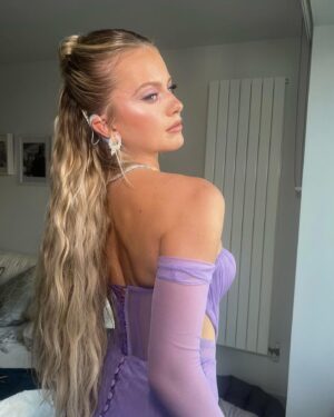 Tasha Ghouri Instagram - lilac dreams 💜 NTA's lets go! ⠀
Hair and MUA @hairbythomastatam @gemflossi ⠀
styling @raywooldridge 
Dress @hana_official1⠀
Diamonds @aariya_diamonds ⠀
@camerontewsonpr⠀ ⠀
Nails @aimz.nails