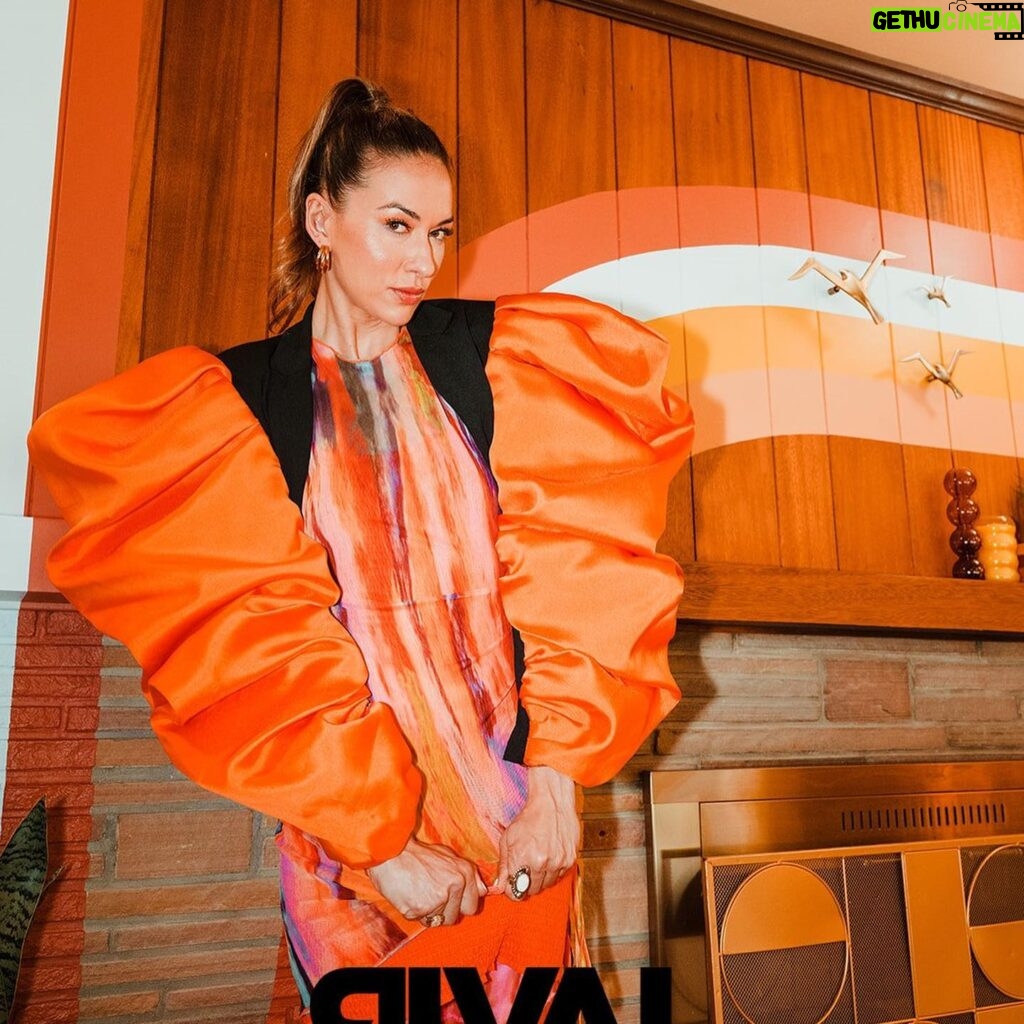 Tasya Teles Instagram - Feeling so saucy and bossy after this epic photoshoot with @rivalmagla 🧨🧨🧨🧨 What an dynamite team! Check out my interview now - link in bio! 💥 📷 @heather.rival 💄 @bethfollertmakeup 👗 @camillebersier 🖊 @oliviavitarelli #fashion #retro