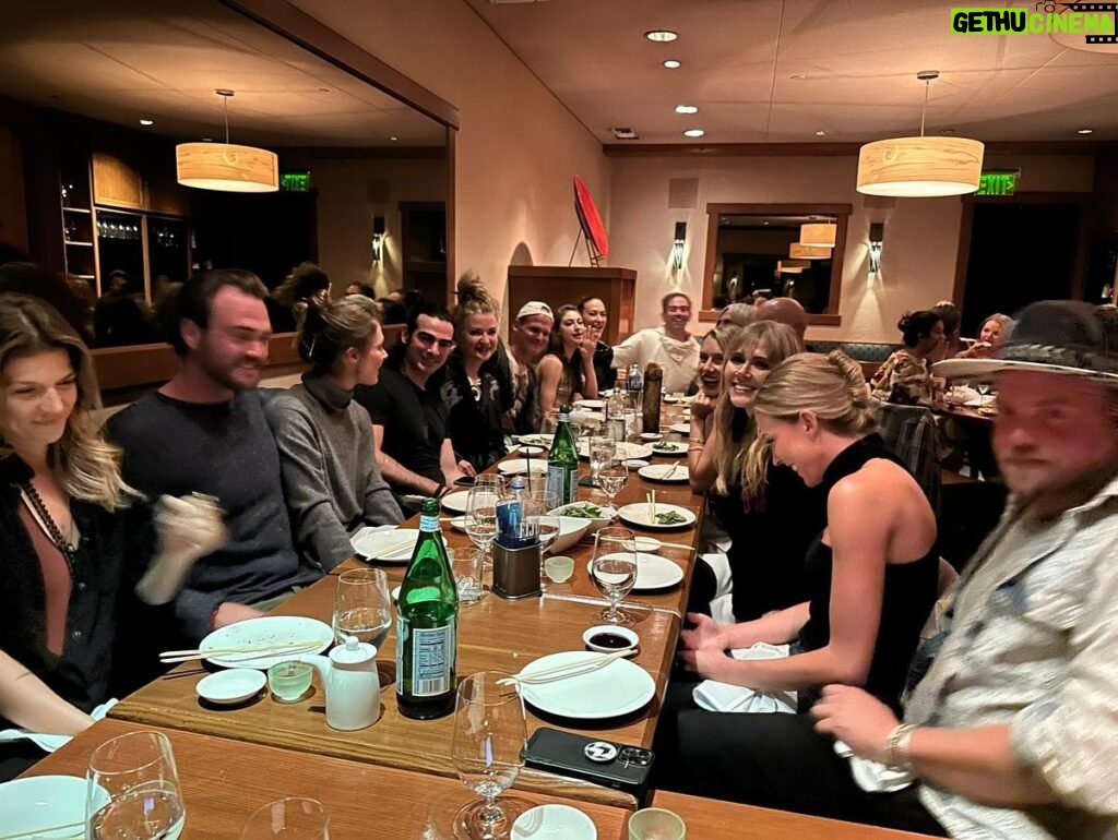 Tasya Teles Instagram - A little snapshot of the #ArtWithMe fam in September celebrating birthdays and working hard on what will be the most EPIC AWM event yet!! 💪✨🔥 Music, djs, interactive art installations, breath workshops, yoga classes, panels, sustainability talks, as well as games and activities for children – this is weekend will be unforgettable!   Come get inspired by the magic of creativity and self-discovery.  Stay tuned for more exciting event info – including an incredible DJ lineup, and TICKET GIVEAWAYS!!!!  Woop woop!   @artwithmelife @carewithmefoundation >>>  LINK IN BIO <<<   -----------------------------------------   ArtWithMe is an arts festival designed to awaken your imagination in ways you never thought possible, and make it possible or you to change in ways you never imagined.  This November 26th and 27th join us for an immersive, univversive two-day festival of events and interactive experiences that’ll inspire every aspect of your being, and swing wide the doors of self-discovery.