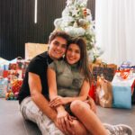 Tati Fernández Instagram – Feliz navidad 🎄… Disfruten junto a sus seres queridos! Pd: Estamos felices porque es la primera Navidad en nuestro terreno❤️