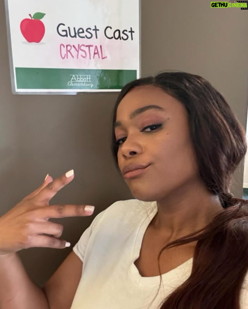 Tatyana Ali Instagram - One thing about Crystal, she’s always gonna shine! (aka do the most lol) Shoutout to @fingazbeauty for laying my hair, @jennbennettmakeup for the glam, & the costume department for the bedazzled fit! 💎 And of course I have to shoutout my #LibertyRings @michaelawat, @dgdelacrud, & @bapatnandini!!