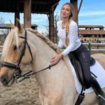 Taylor Mega Instagram - Domenica a cavallo 💞😍🐎 Trova le differenze