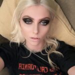 Taylor Momsen Instagram – That’s a WRAP!  Thank you @summerfest and everyone who came out to make our last #deathbyrockandrolltour show AWESOME…see you on the flip side ❤️❤️❤️ 💄 @theartistsg