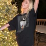 Taylor Momsen Instagram – Bring on #2024 !!!! Have a great NYE and a happy New Year to you all! ❤️🎉🤪🤘😘