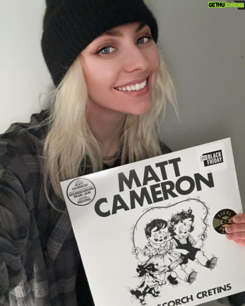 Taylor Momsen Instagram - The new @themattcameron record is out NOW! Go get it! ❤️ 🤘🤘🤘