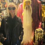 Taylor Momsen Instagram - #thisishalloween #Halloween 🎃 #onlyyoucanbringmebacktolife