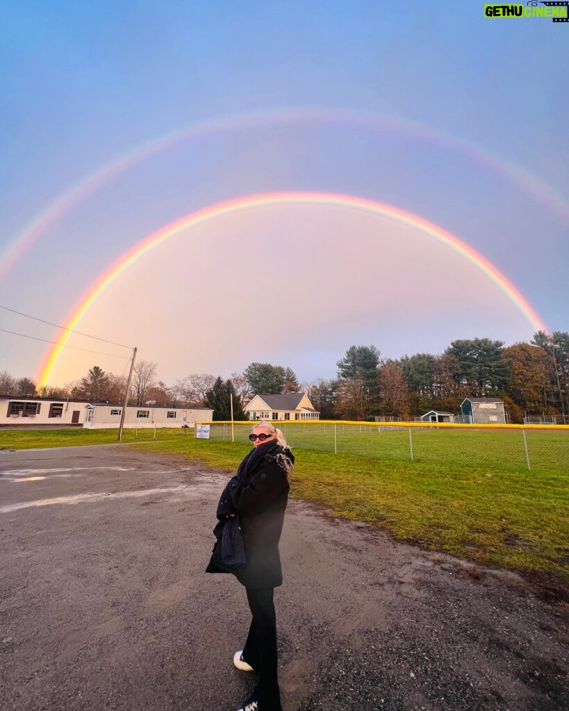 Taylor Momsen Instagram - #rainbow 🌈