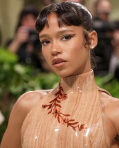 Taylor Russell Instagram - Met with @loewe