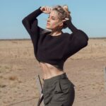 Tere Kuster Instagram - La reserva Natural Estancia San Lorenzo se encuentra dentro del área natural protegida Península Valdés a 160 km de la ciudad de Puerto Madryn, provincia de Chubut, Patagonia Argentina. Sobre sus costas hay una colonia de más de 600.000 pingüinos de Magallanes 🐧🖤