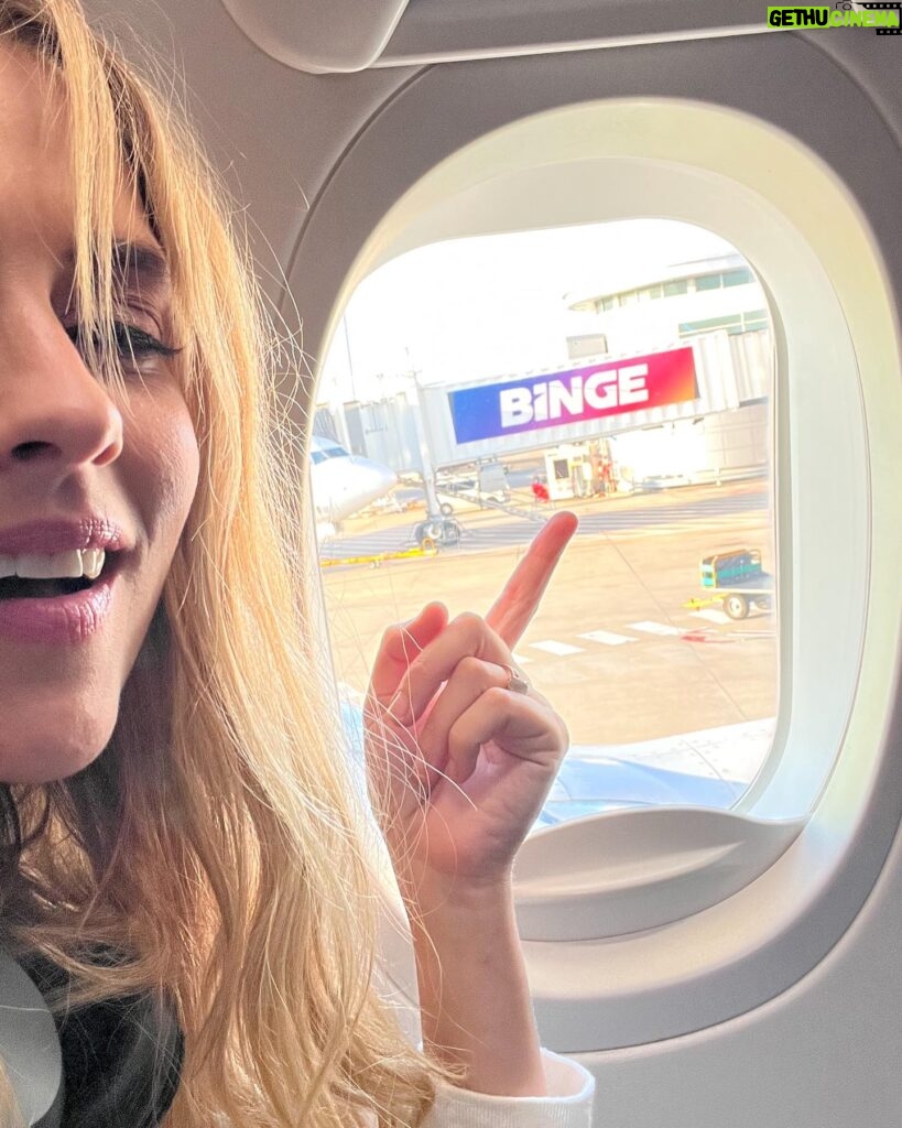 Teresa Palmer Instagram - Coming home babies.. only two more days left of work on The Last Anniversary, working with the best of the best @brunapapandrea @jodimatterson @nicolekidman @persaari @shutensky @i_am_polson #lianemoriarty #workingmum #flyinflyout✈️✈️✈️ what a ride so far! @binge @madeupstories @blossomfilms @fifthseason