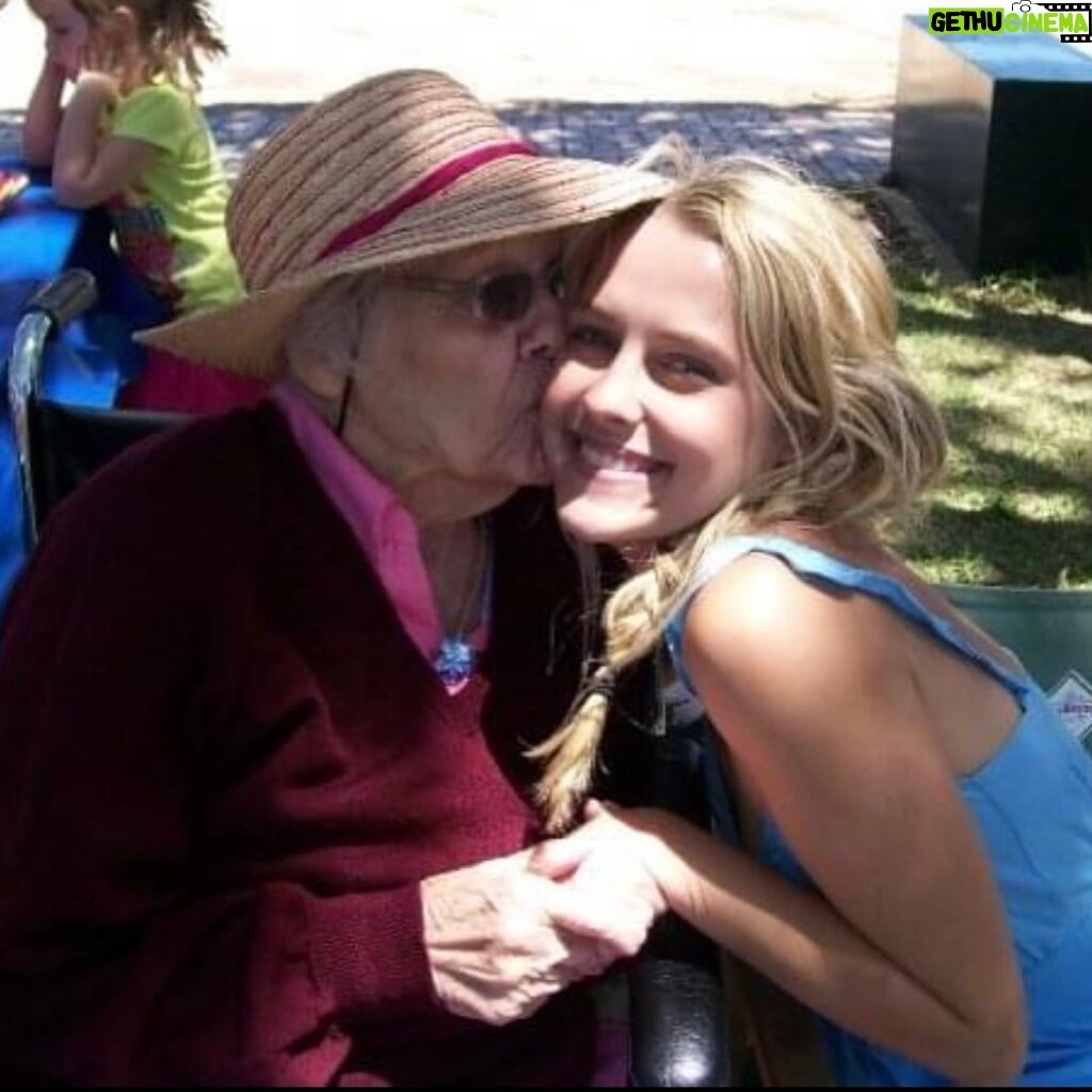 Teresa Palmer Instagram - My Nanna, Dora, was my hero. She raised 8 children (she also suffered the unimaginable with a stillbirth) She had the most wonderful spirit and nature, I always felt SO proud that she was my Nanna. She had a great sense of humour, she was vibrant, beloved by everyone, very social with more friends than I know anyone else to have and she did anything for them. She really helped my mum raise me and because of that we were so close, I’d sit next to her for hours and she’d hold my hand & talk about the happiest days of her life, raising her babies alongside her friends. Nanna planted the seed of motherhood in me, her stories filled me up with such joy and a longing to experience a big family like hers. Before she passed away in 2011, she told me that she knew I’d have lots of babies and that as much as she was excited for me as my acting career took off, she knew that being a mum would be the greatest joy I’d know. She was, of course, right. My mum always says how similar Nanna and I were, so naturally when she passed I felt a huge hole in my heart. Recently I’ve been really missing her, thinking about how much I wish she met my children, although I’m sure she sent them to me. I’ve been really feeling her around me a lot and in this weeks episode of @themotherdazepodcast I talk about a very profound experience I had with her just recently. This episode is actually perhaps my favourite of the lot. When you listen you’ll understand why. Out now, wherever you get your poddies.