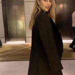 Teresa Palmer Instagram - Teresa palmer x Pandora for the @theofficialpandora #pandoralabgrowndiamonds launch MU: @isabellaschimid Styling: @rachelwayman The reference was effortless un-done hair, so the style made with the @lorealpro #steampod and styled with #tecniart @lorealpro_education_aus #ad #teresapalmer #lorealpro #pandora