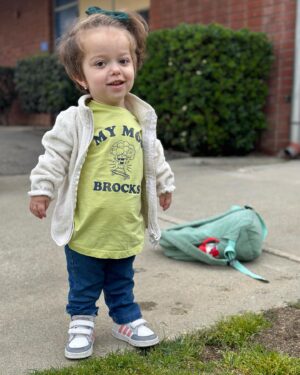 Terra Jolé Instagram - When you still look cute in your big brothers hand me downs. 🤌🏼 #magnoliaaugust #handmedowns #bigbrother #magnolia