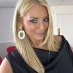Tess Daly Instagram - Honoured to take part in the Federation of Small Business Awards 50th anniversary celebrations last night ✨ as a small business owner myself it was hugely inspiring to be in a room with some of the best innovators in the business 👏