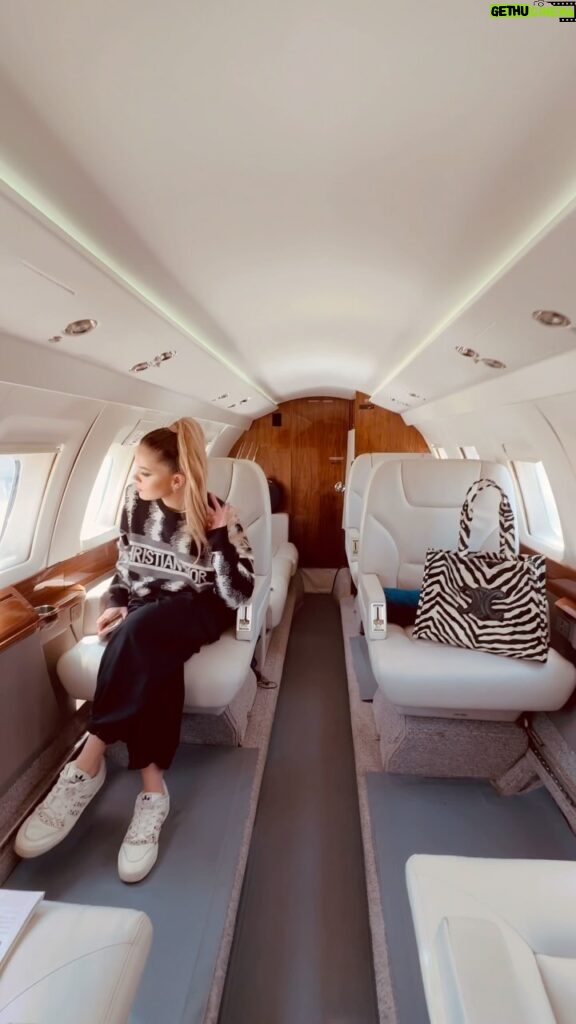 Thalí García Instagram - Jet-Setter, Go Getter… Nothing Better @jetstimemx 💙 ¿Cuál creen que es mi próxima parada? ✈️ #luxury #privatejets #jetstime #bonnie #xoxo